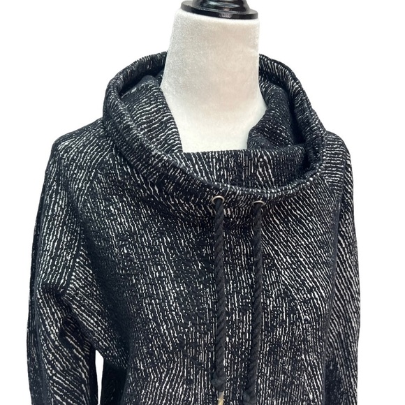 BLACK/WHITE🖤FUNNEL Neck Sweatshirt Sweater Top Size M - Picture 3 of 10